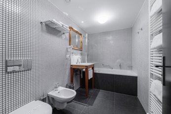 EA Hotel Tereziansky dvur**** - Triple room - bathroom