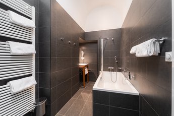 EA Hotel Tereziansky dvur**** - Vierbettzimmer Junior Suite - Badezimmer